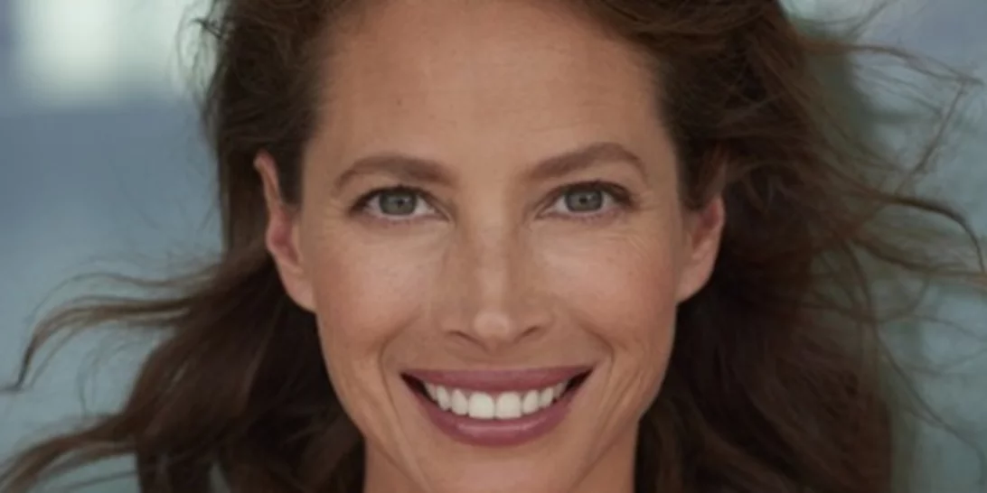 Η 55χρονη Christy Turlington με την 20χρονη κόρη της | Μαμά και κόρη σε ρόλους μοντέλων